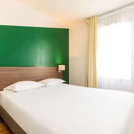 Aparthotel Adagio Access Carrieres Sous Poissy Buitenkant foto