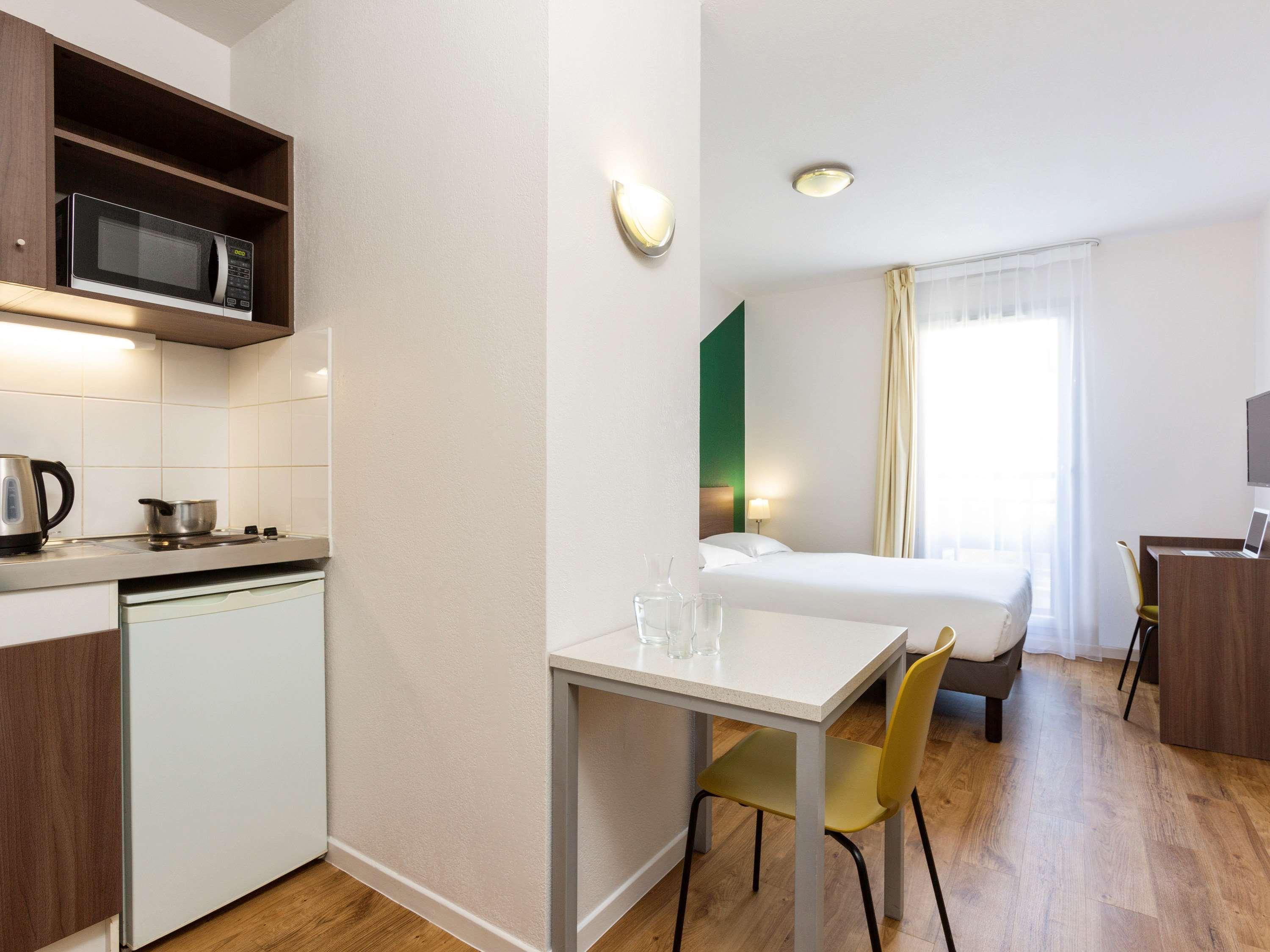 Aparthotel Adagio Access Carrieres Sous Poissy Buitenkant foto