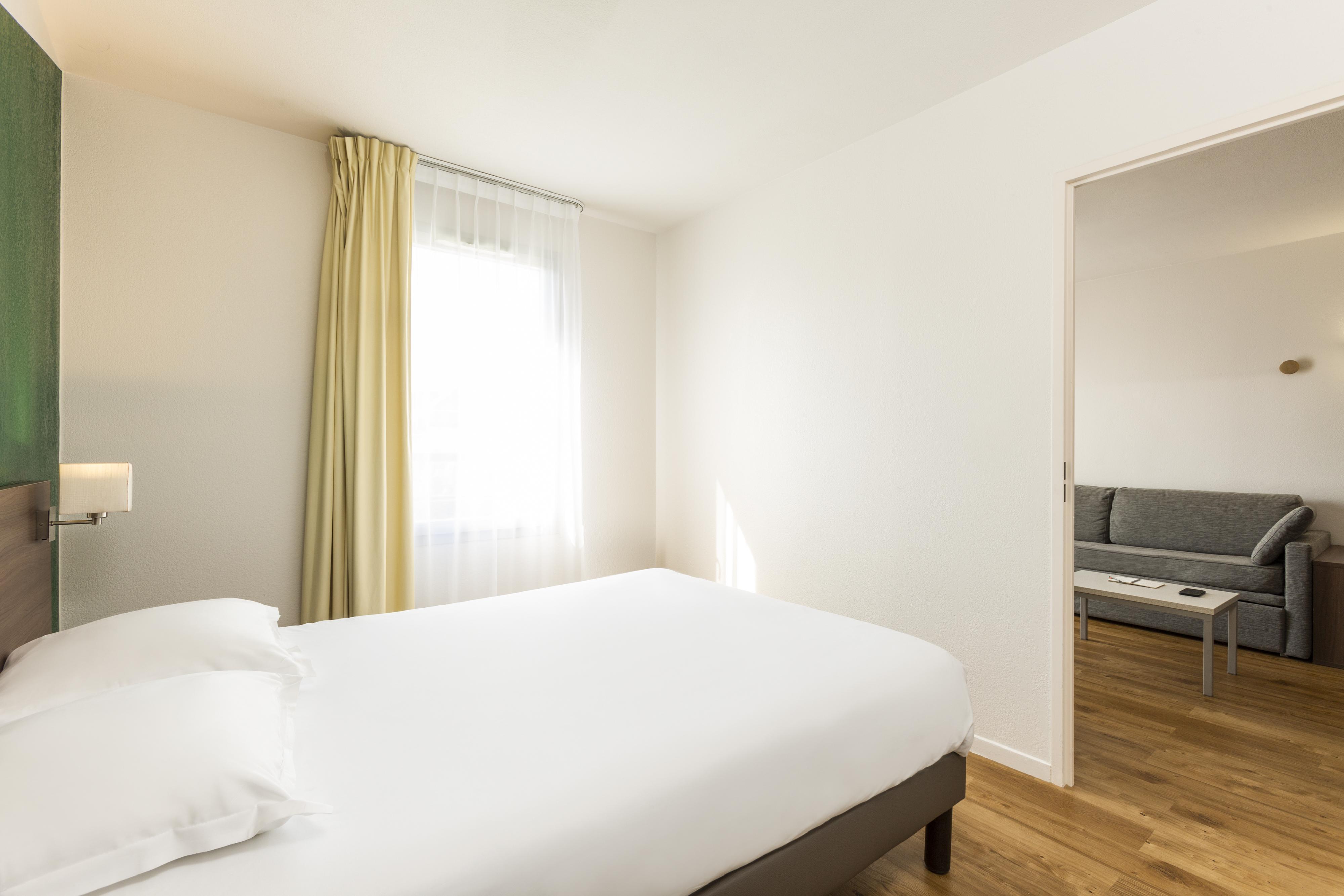 Aparthotel Adagio Access Carrieres Sous Poissy Buitenkant foto