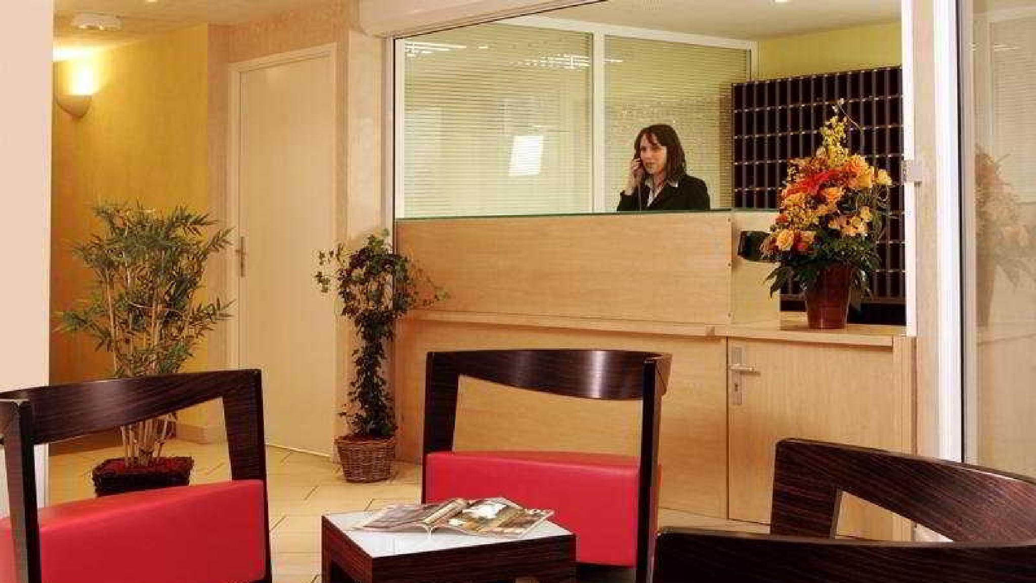 Aparthotel Adagio Access Carrieres Sous Poissy Buitenkant foto