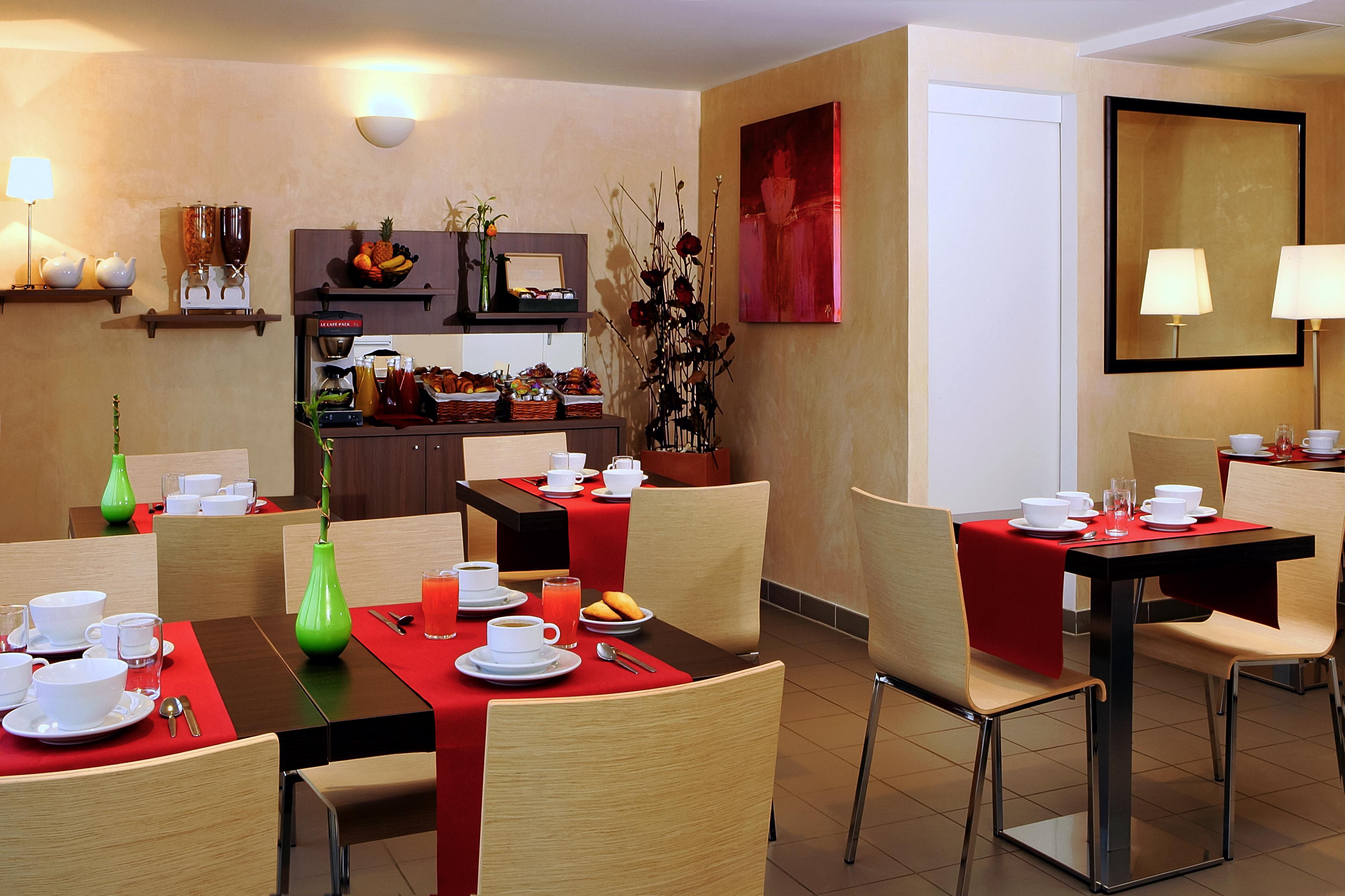 Aparthotel Adagio Access Carrieres Sous Poissy Buitenkant foto