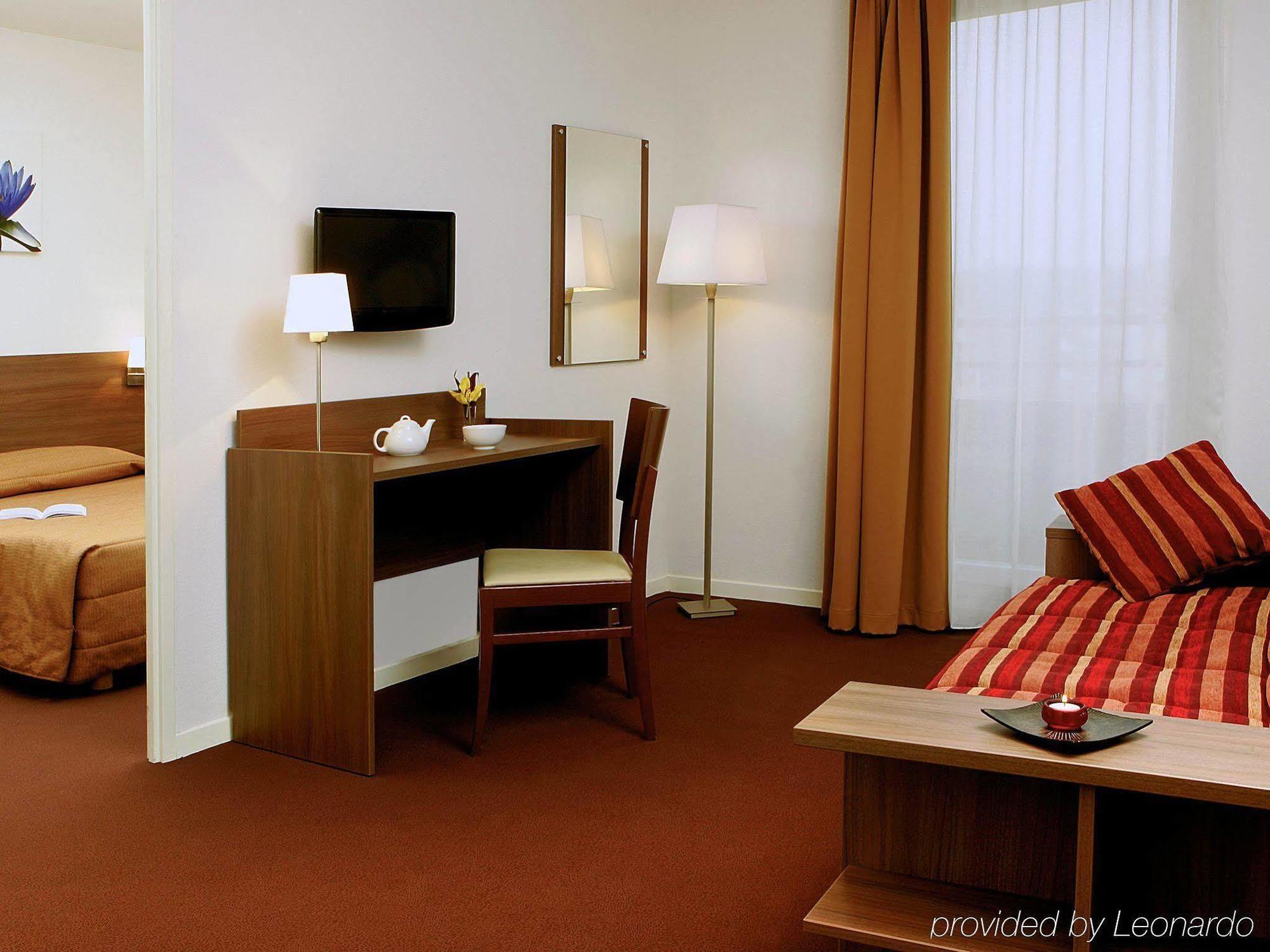 Aparthotel Adagio Access Carrieres Sous Poissy Kamer foto