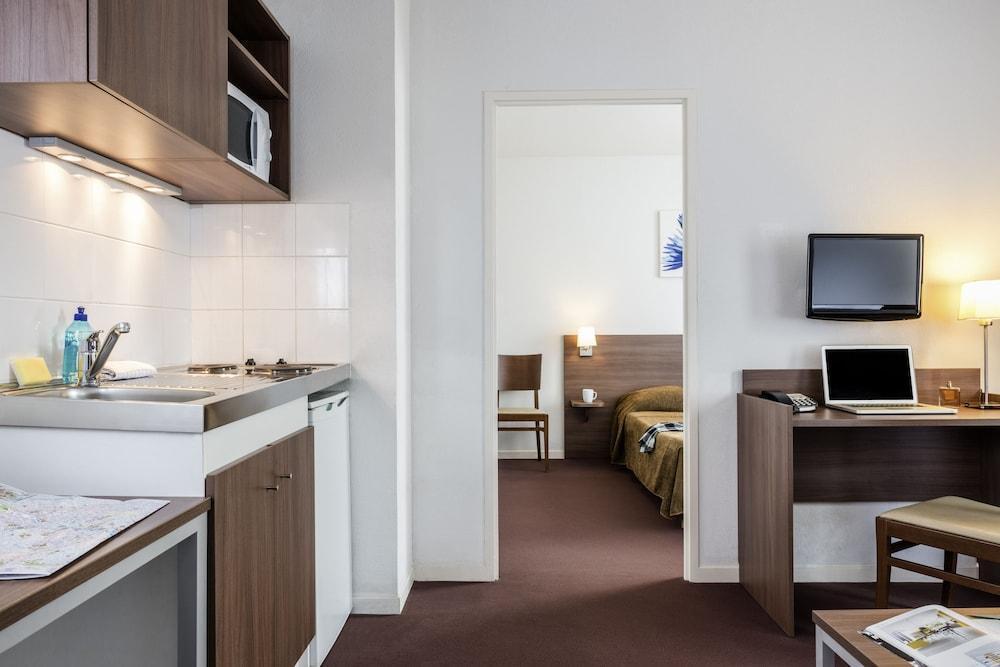 Aparthotel Adagio Access Carrieres Sous Poissy Buitenkant foto