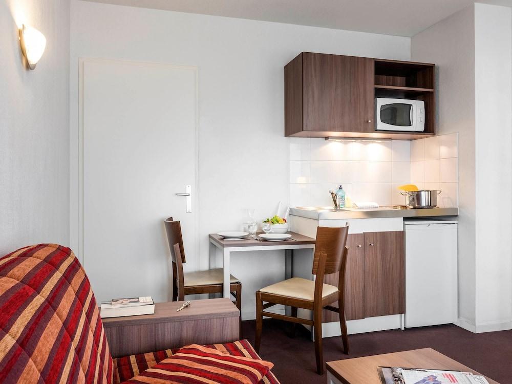 Aparthotel Adagio Access Carrieres Sous Poissy Buitenkant foto